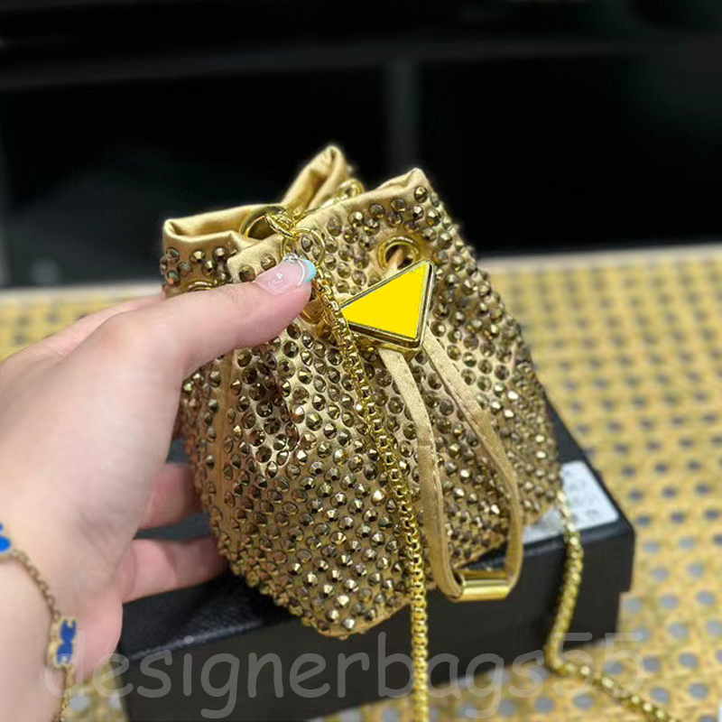 Mini Crossbody Bags Crystal Designer Womens Shoulder Bag Bucket Diamond Bag Gold Black Bling Bling Children Cross Body Chain Lipstick Coin Pouch Totes Handbags
Mini Crossbody Bags Crystal Designer Womens Shoulder Bag Bucket Diamond Bag Gold Black Bling Bling Children Cross Body Chain Lipstick Coin Pouch Totes Handbags