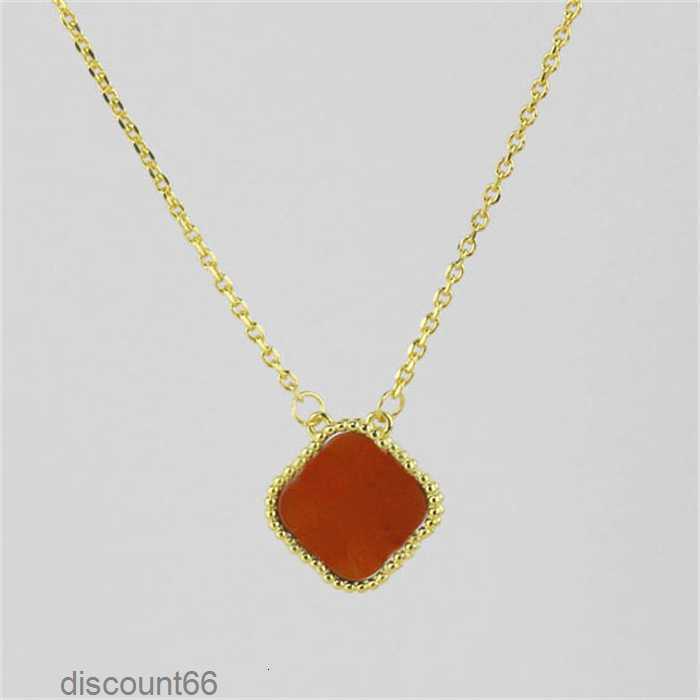hot designer Pendant Necklaces for women Elegant 4/Four Leaf Clover locket Necklace Highly Quality Choker chains Designer Jewelry 18K Plated gold girls Gift Fashion
hot designer Pendant Necklaces for women Elegant 4/Four Leaf Clover locket Necklace Highly Quality Choker chains Designer Jewelry 18K Plated gold girls Gift Fashion