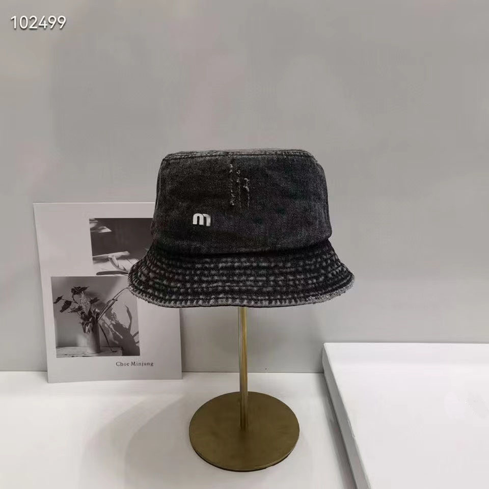 Miu denim fisherman hat, washed and printed logo, sun shading and sunscreen hat, men's and women's trendy couple style, C2
Miu denim fisherman hat, washed and printed logo, sun shading and sunscreen hat, men's and women's trendy couple style, C2
