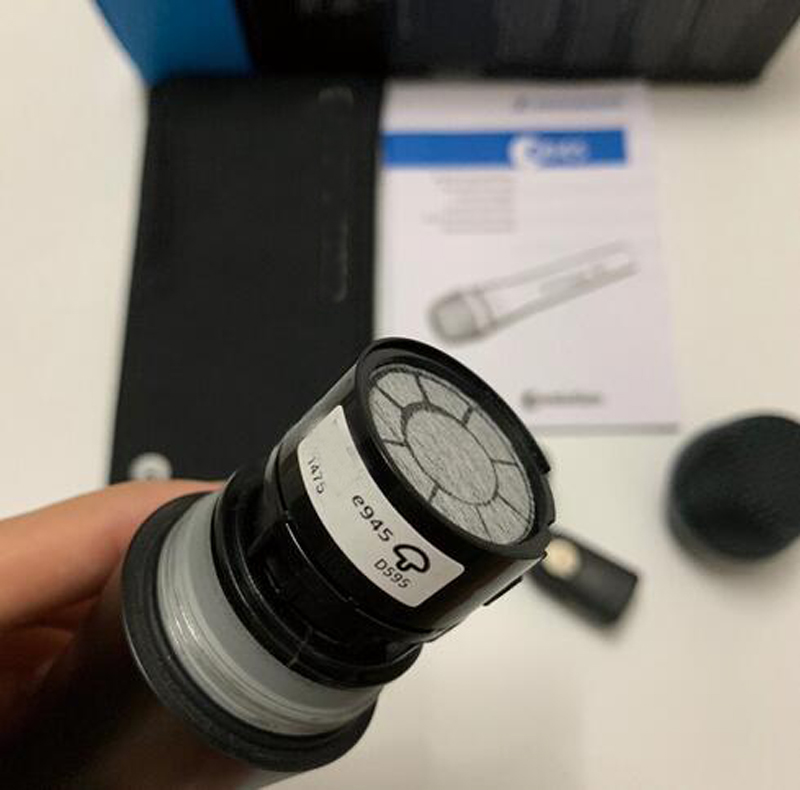 Top Quality e-945 Professional Dynamic Microphone Super cardioid Vocal 975 e945 Wired Podcast MZQ800 Clip Mic for Game TV Live Vocal Recording Perform