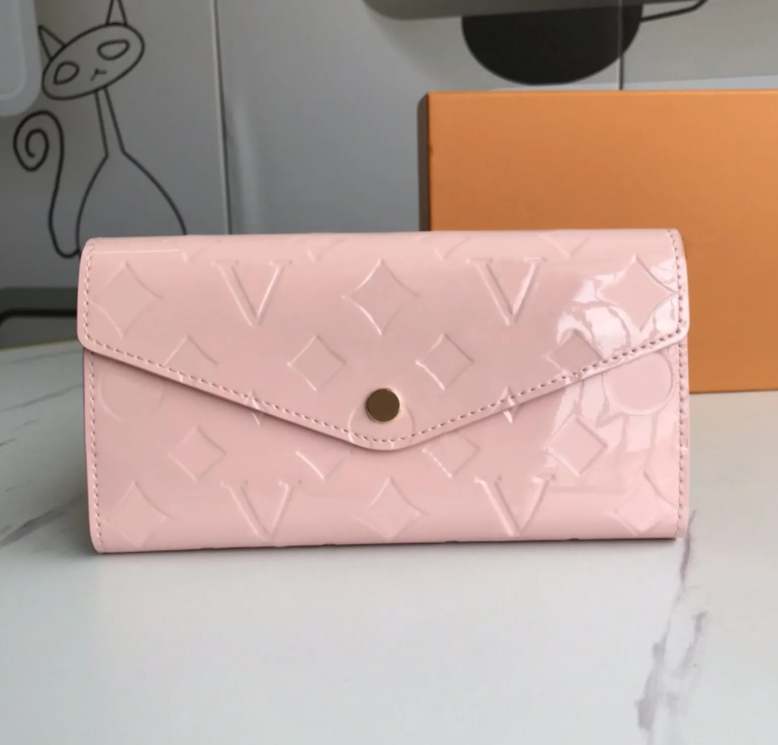patent leather long wallet women SARAH purse designer envelope purses embossed flower letter card holder with box
patent leather long wallet women SARAH purse designer envelope purses embossed flower letter card holder with box
