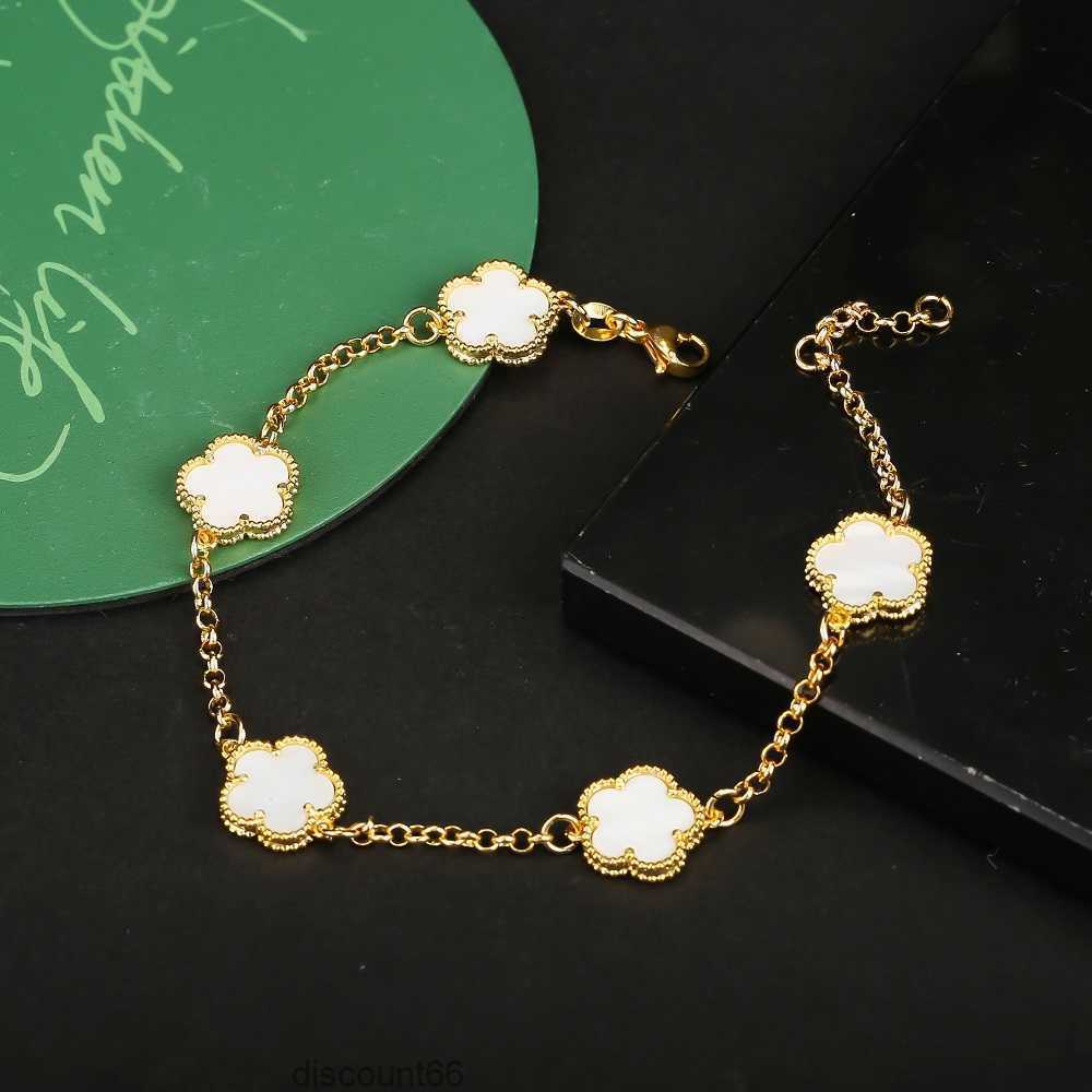 Bracelets Luxury Green Flower Natural Shell Flower Stone Bracelet Ladies High Quality Four Leaf Clover Bracelet JewelryS1G1
Bracelets Luxury Green Flower Natural Shell Flower Stone Bracelet Ladies High Quality Four Leaf Clover Bracelet JewelryS1G1