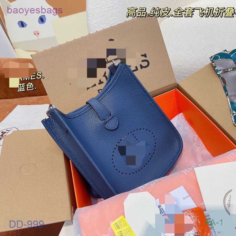 Designer Bag Totes 2023 Evelynbag Bags Crossbody Cowhide h Family Women's Top Layer Litchi Pattern Mini Fashion Ins Purse 7o7g 1 With Logo 922P
Designer Bag Totes 2023 Evelynbag Bags Crossbody Cowhide h Family Women's Top Layer Litchi Pattern Mini Fashion Ins Purse 7o7g 1 With Logo 922P