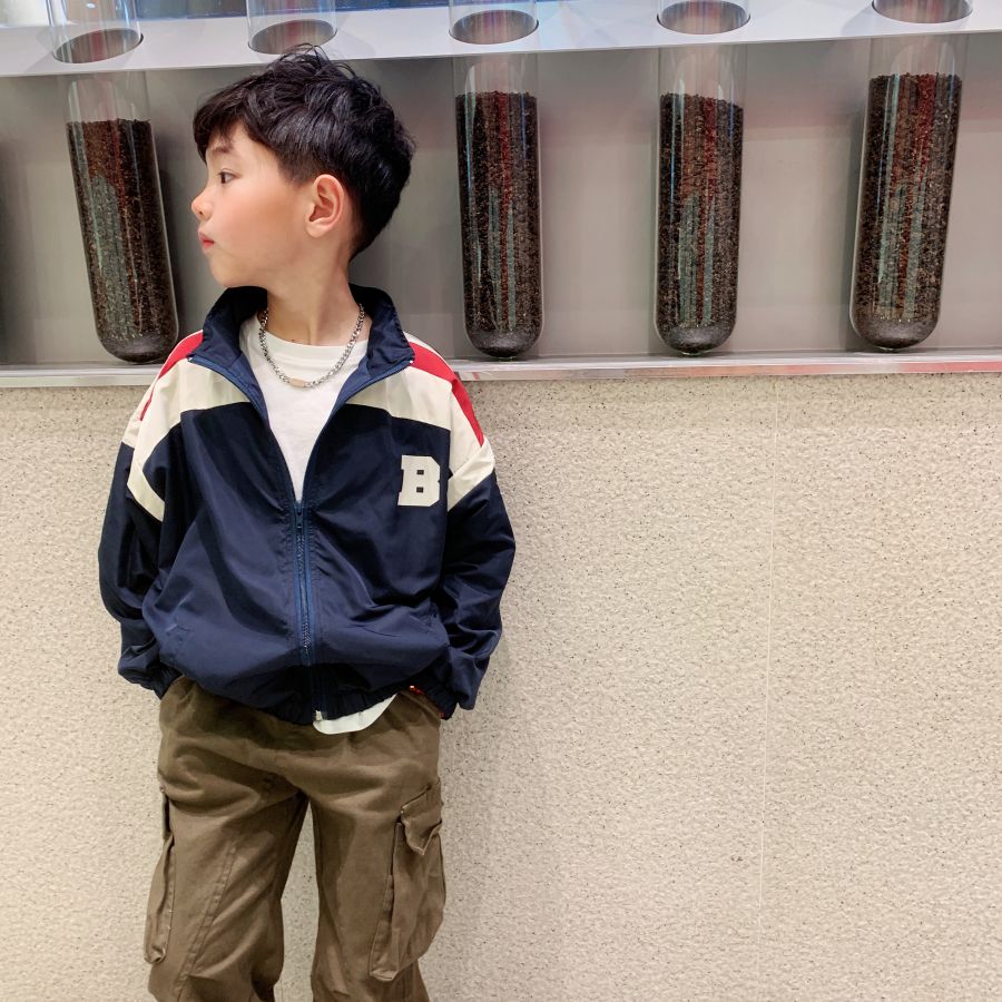 Children's outerwear Spring New Product Boys' Clothing Color Matching Design Sports Top Lapel Long Sleeve Loose Fit Baby Outdoor Casual Wear Fabric Lightweight, Navy blue
Children's outerwear Spring New Product Boys' Clothing Color Matching Design Sports Top Lapel Long Sleeve Loose Fit Baby Outdoor Casual Wear Fabric Lightweight, Navy blue
