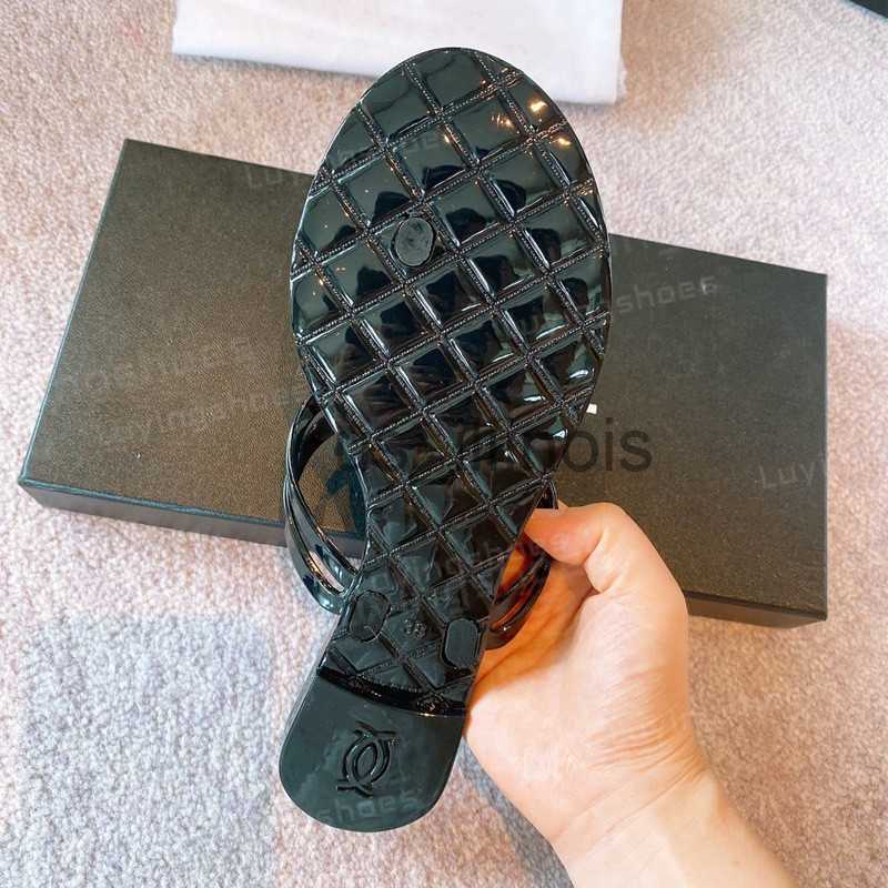 Slippers 2023 Fashion Women Slipper Designer Sandals Black /White Channel Camellia Flower Rubber flip flops Luxury Summer Beach Out shoes J230614