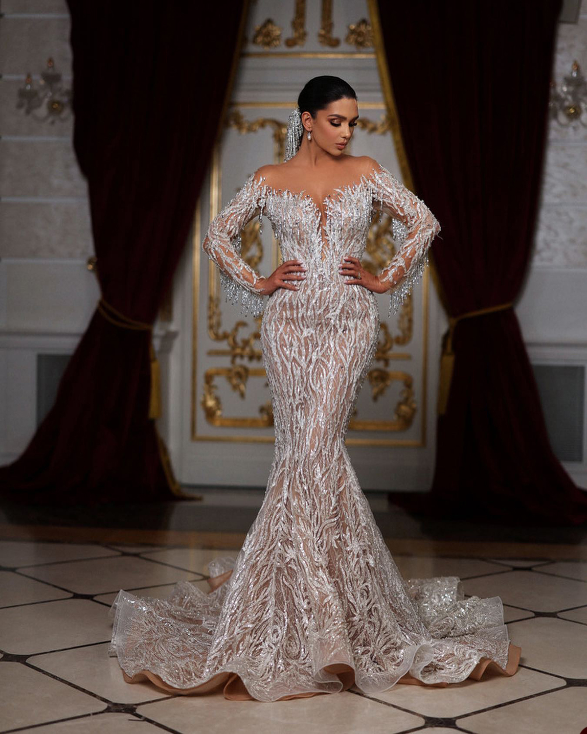 Gorgeous Mermaid Wedding Dresses Bateau Long Sleeves Shining Applicants Beads Tassels Court Gown Custom Custom Made Plus Size Bridal Gown Vestidos De 