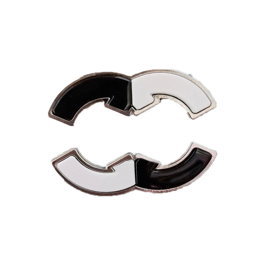 Fashion Girl Love Brooch Designer Jewelry Brooch 18k Gold Spring New Brand Pins Romantic Retro Street Cclogo Brooch Fashion Versatile Gift Copper Alloy
Fashion Girl Love Brooch Designer Jewelry Brooch 18k Gold Spring New Brand Pins Romantic Retro Street Cclogo Brooch Fashion Versatile Gift Copper Alloy