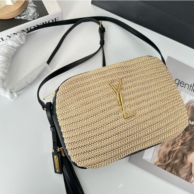 Stylish Designer Bag Y Straw Bag Cross-body Bag New Handbag Bag Bag Geometric Quilting Elegant Gaby Bag Envelope Flap Dinner Party Small Square Bag And Zipper Bag, Khaki gold
Stylish Designer Bag Y Straw Bag Cross-body Bag New Handbag Bag Bag Geometric Quilting Elegant Gaby Bag Envelope Flap Dinner Party Small Square Bag And Zipper Bag, Khaki gold