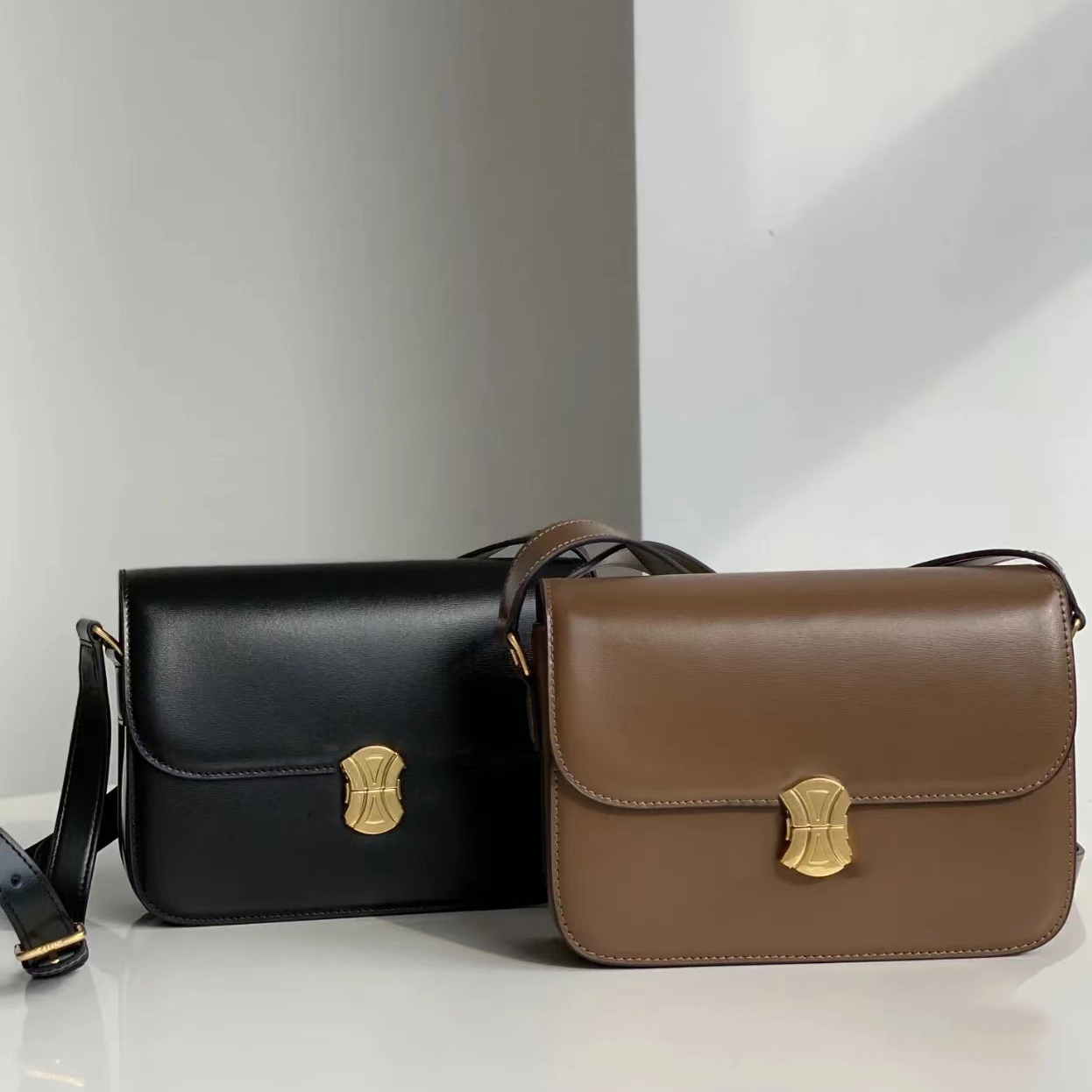 Fashion Designer messenger Beach bags Womens Stuff Sacks clutch Hobo Genuine Leather totes handbag Wallet men strap cosmetic bags cross body Shoulder bag Organizer, Black
Fashion Designer messenger Beach bags Womens Stuff Sacks clutch Hobo Genuine Leather totes handbag Wallet men strap cosmetic bags cross body Shoulder bag Organizer, Black