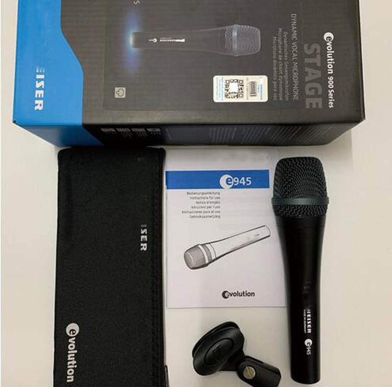 Top Quality e-945 Professional Dynamic Microphone Super cardioid Vocal 975 e945 Wired Podcast MZQ800 Clip Mic for Game TV Live Vocal Recording Performance
Top Quality e-945 Professional Dynamic Microphone Super cardioid Vocal 975 e945 Wired Podcast MZQ800 Clip Mic for Game TV Live Vocal Recording Performance