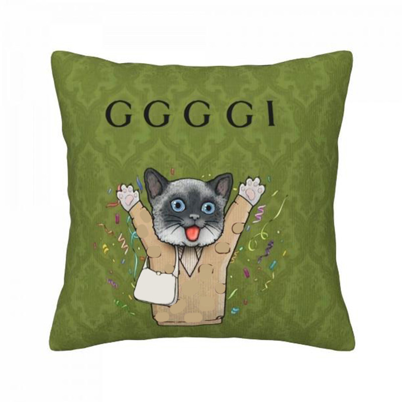 Classic G letter pillow Luxury Pattern Print Throw Pillows Double sided Pattern Sofa cushion Sample Room Car Cushions Gifts coussin bag
Classic G letter pillow Luxury Pattern Print Throw Pillows Double sided Pattern Sofa cushion Sample Room Car Cushions Gifts coussin bag
