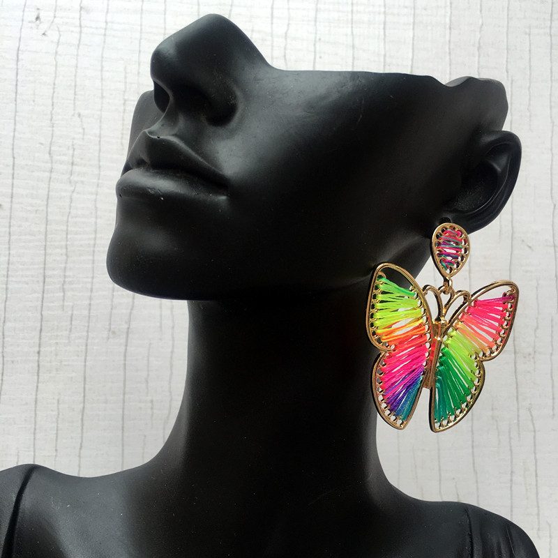 Holiday style hand woven butterfly solid color multi-color combination summer butterfly earrings and earrings 
Holiday style hand woven butterfly solid color multi-color combination summer butterfly earrings and earrings