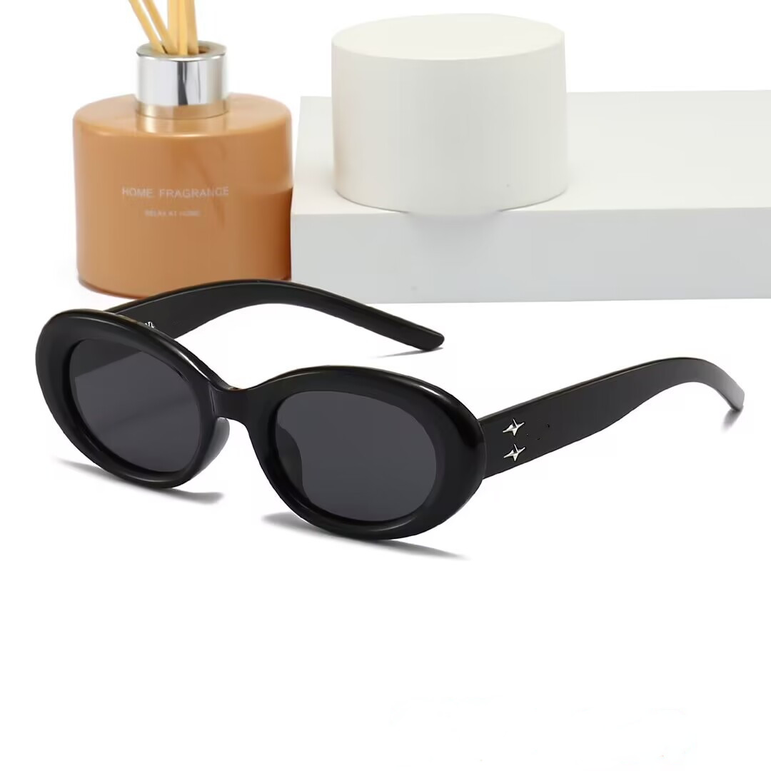 Women Designer Sunglasses Vintage Luxury Sunglasses for men black Frame Shades Fashion Outdoor Sports Sun glasses with letters High Quality G008
Women Designer Sunglasses Vintage Luxury Sunglasses for men black Frame Shades Fashion Outdoor Sports Sun glasses with letters High Quality G008