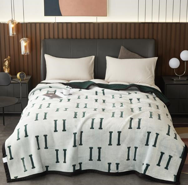 Blanket Wholesale Thickened Mink Fur Fabric Double Flannel Air Conditioning Blanket Bed Sheet Raschel Sofa Cover Blanket Top Quality Best quality