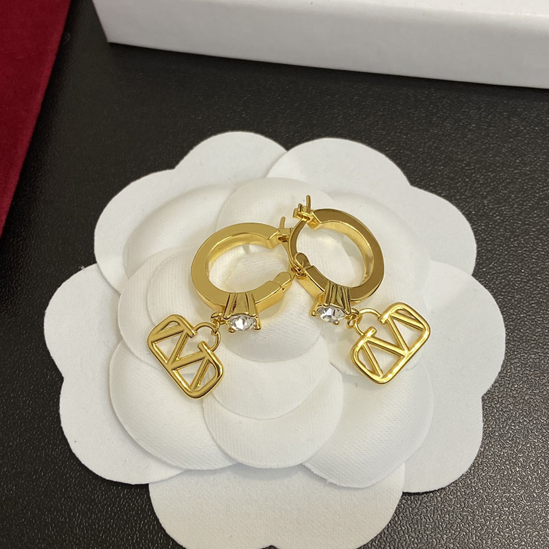 Women Designer Earrings Luxury Gold Jewelry Charm Earings Shiny Diamond Earring with Box Hoop Jewlery V Stud Earing Anniversary 236153C
Women Designer Earrings Luxury Gold Jewelry Charm Earings Shiny Diamond Earring with Box Hoop Jewlery V Stud Earing Anniversary 236153C