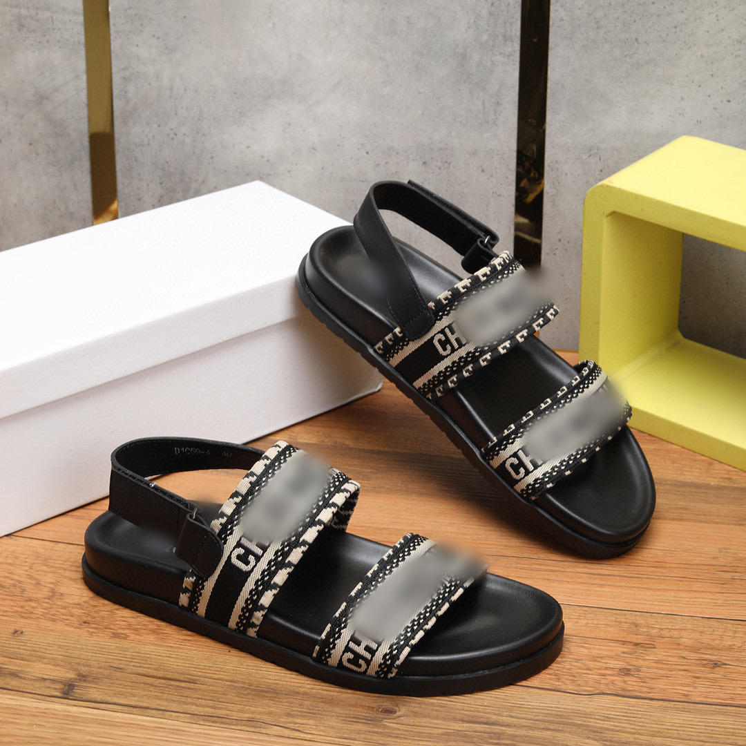 Top fashion men sandals black white letter printed 2023 flat beach luxury designer mens casual sandal
Top fashion men sandals black white letter printed 2023 flat beach luxury designer mens casual sandal