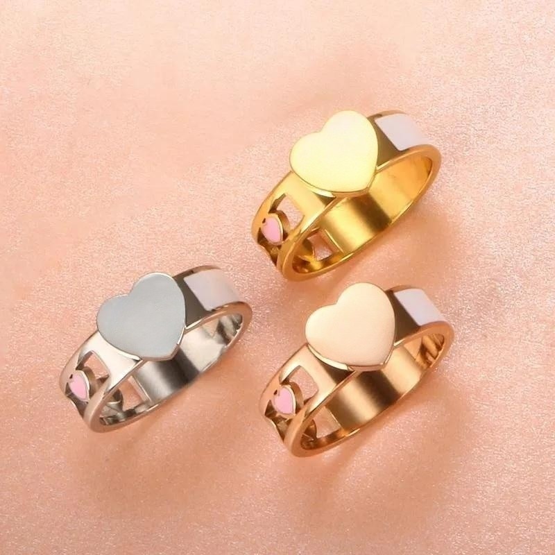 Fashion Heart Rings Stainless Steel For Female Men Wedding Jewelry 
Fashion Heart Rings Stainless Steel For Female Men Wedding Jewelry