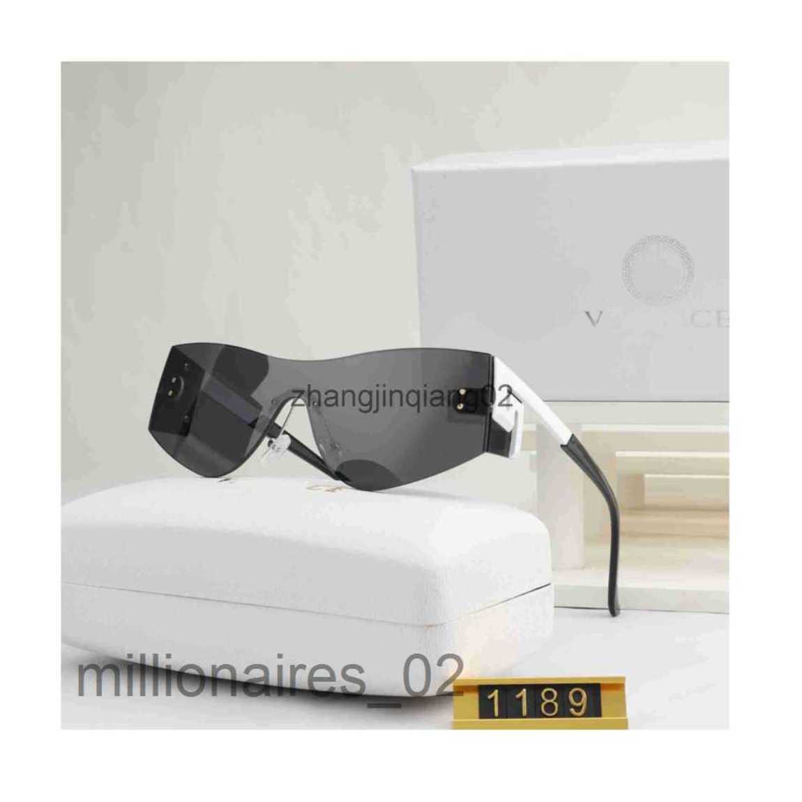 Designer Versage Sunglasses Cycle Luxurys Fashion Sports Polarize Square Sunglass For Mens Womans Vintage Baseball Driving Rimless Oversized White Sun Glasses
Designer Versage Sunglasses Cycle Luxurys Fashion Sports Polarize Square Sunglass For Mens Womans Vintage Baseball Driving Rimless Oversized White Sun Glasses