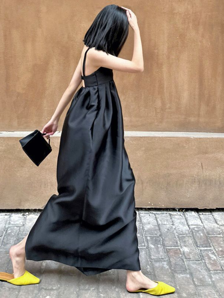 Basic Casual Dresses Maxi Black Dress for Women Sleeveless Solid Summer Backless Vintage Tender French Style Simple Slim Fit Classic Vestido Feminino 