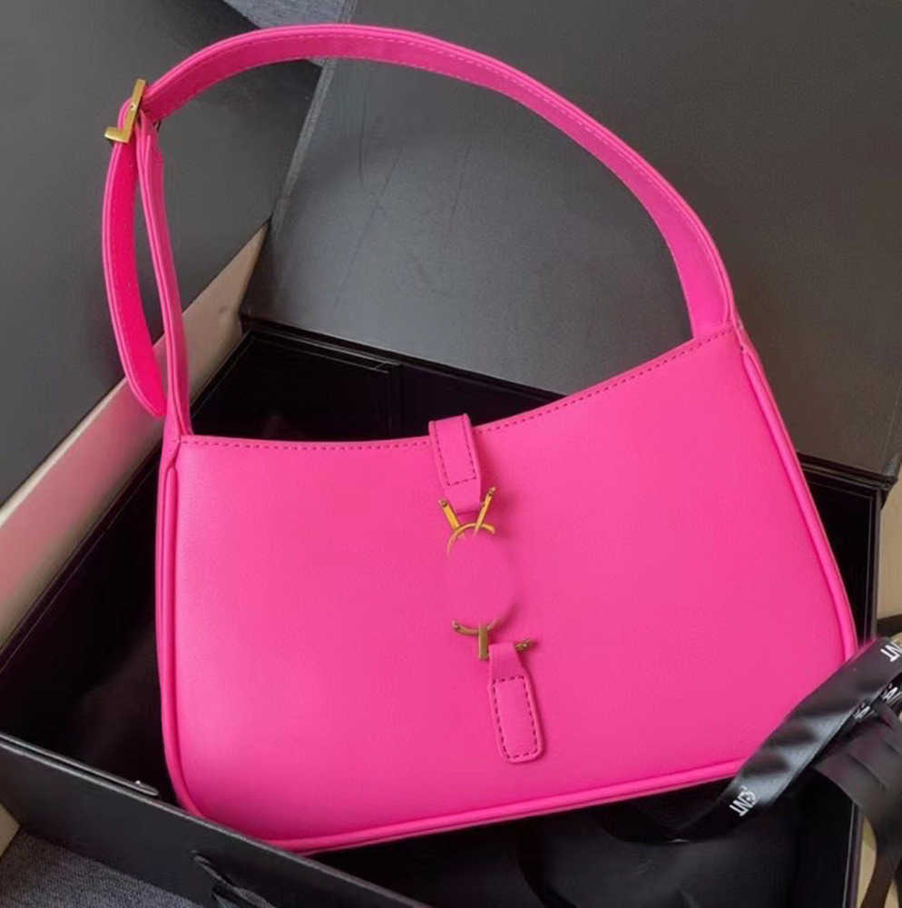 HOBOLE bag Armpit Bags Classic Leather Designer Handbags for Ladies Top-quality Shoulder Baguette Multi-Color Fashion wholesale Commuter bag, #1
HOBOLE bag Armpit Bags Classic Leather Designer Handbags for Ladies Top-quality Shoulder Baguette Multi-Color Fashion wholesale Commuter bag, #1