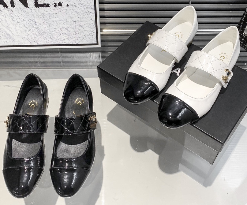 Europe and The United States Xiaoxiang Temperament All Fashion Small Leather Shoes Casual Flat Single Shoes Leather Outsole, White
Europe and The United States Xiaoxiang Temperament All Fashion Small Leather Shoes Casual Flat Single Shoes Leather Outsole, White
