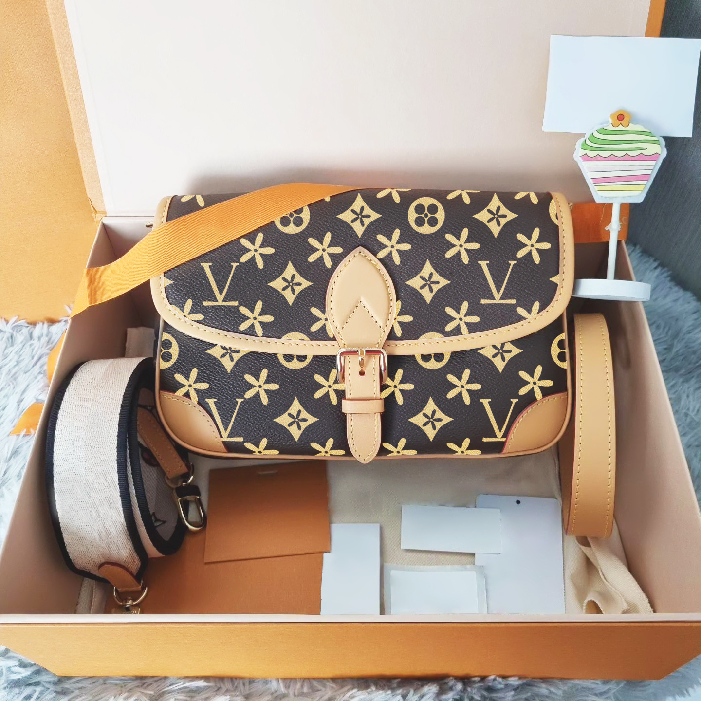 vacation Cross Body M45985 M46386 Totes diane bag handbag beach messenger bag man Genuine Leather Clutch lady luxurys Designer Vintage multi pochette Shoulder Bags, Pink
vacation Cross Body M45985 M46386 Totes diane bag handbag beach messenger bag man Genuine Leather Clutch lady luxurys Designer Vintage multi pochette Shoulder Bags, Pink