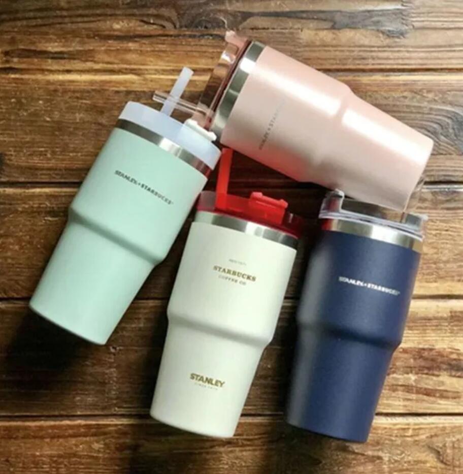 New Starbucks and Stanley mug co-branded 20oz Tumbler stainless steel straw vehicle-mounted American cup large-capacity desktop cup office GJ0615, Black
New Starbucks and Stanley mug co-branded 20oz Tumbler stainless steel straw vehicle-mounted American cup large-capacity desktop cup office GJ0615, Black