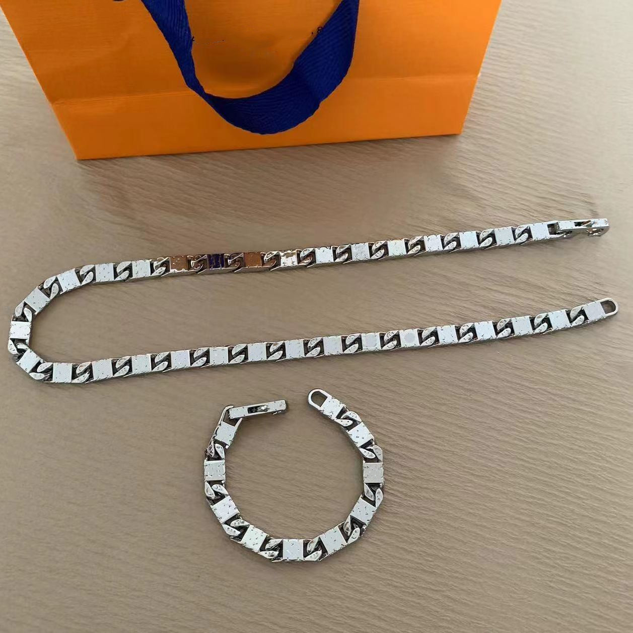 New Titanium Steel Chain Bracelet Designer Bracelets Women Men Necklace For Lover Luxury Jewelry
New Titanium Steel Chain Bracelet Designer Bracelets Women Men Necklace For Lover Luxury Jewelry