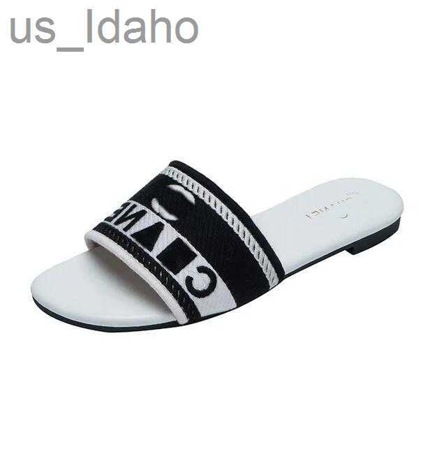 Slippers 2023 New Paris Embroidered Dazzle Designer Slippers Womens Sandals Summer Beach Stripes Casual Flat Slippers Slides women ladies flip flops Em J230616, Grey
Slippers 2023 New Paris Embroidered Dazzle Designer Slippers Womens Sandals Summer Beach Stripes Casual Flat Slippers Slides women ladies flip flops Em J230616, Grey