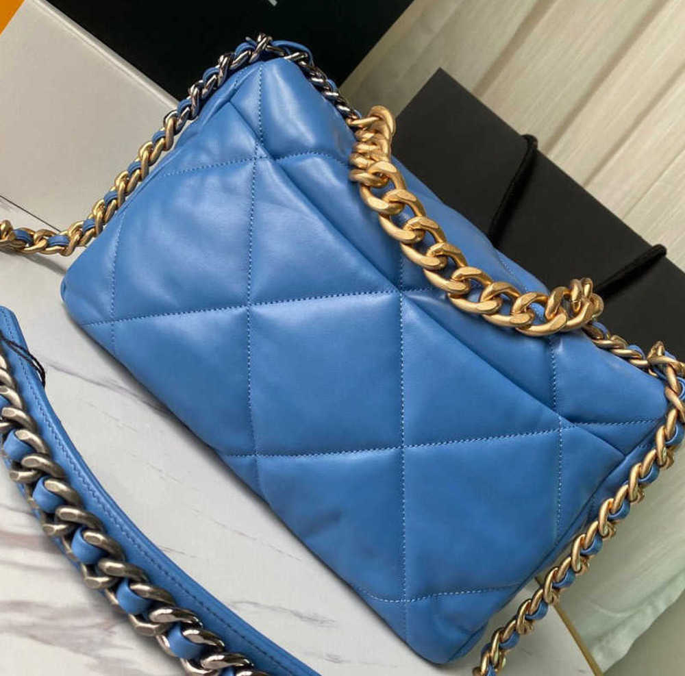 Shoulder Bags 2022 Luxury handbags designer 19 bag women fashion top quality lambskin soft leather tote purse crossbody metal Fashion wholesale, Grey
Shoulder Bags 2022 Luxury handbags designer 19 bag women fashion top quality lambskin soft leather tote purse crossbody metal Fashion wholesale, Grey