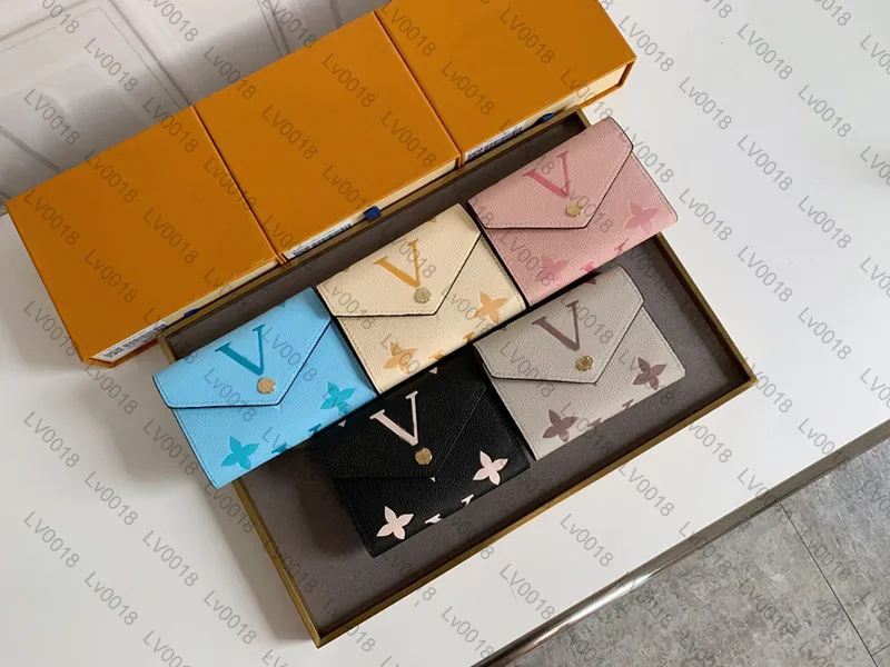classics Wallet Purse Short Victorine Wallet Embossed Monograms Empreinte Luxury Designer Pallas Card Holder Zippy Coin Purses With box M80086, Invoices are not sold separate
classics Wallet Purse Short Victorine Wallet Embossed Monograms Empreinte Luxury Designer Pallas Card Holder Zippy Coin Purses With box M80086, Invoices are not sold separate
