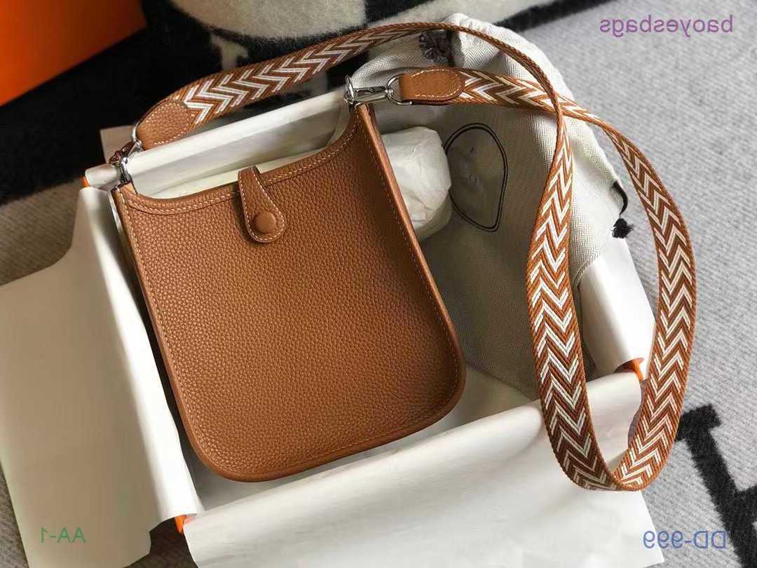 Designer Bag Girl Mini Leather 2023 Tote Cutie h Shoulder Soft Totes Fashion Crossbody Top Evelynbag Litchi Bags Pattern Bucket Women's 9it1 1 With Logo AZST
Designer Bag Girl Mini Leather 2023 Tote Cutie h Shoulder Soft Totes Fashion Crossbody Top Evelynbag Litchi Bags Pattern Bucket Women's 9it1 1 With Logo AZST
