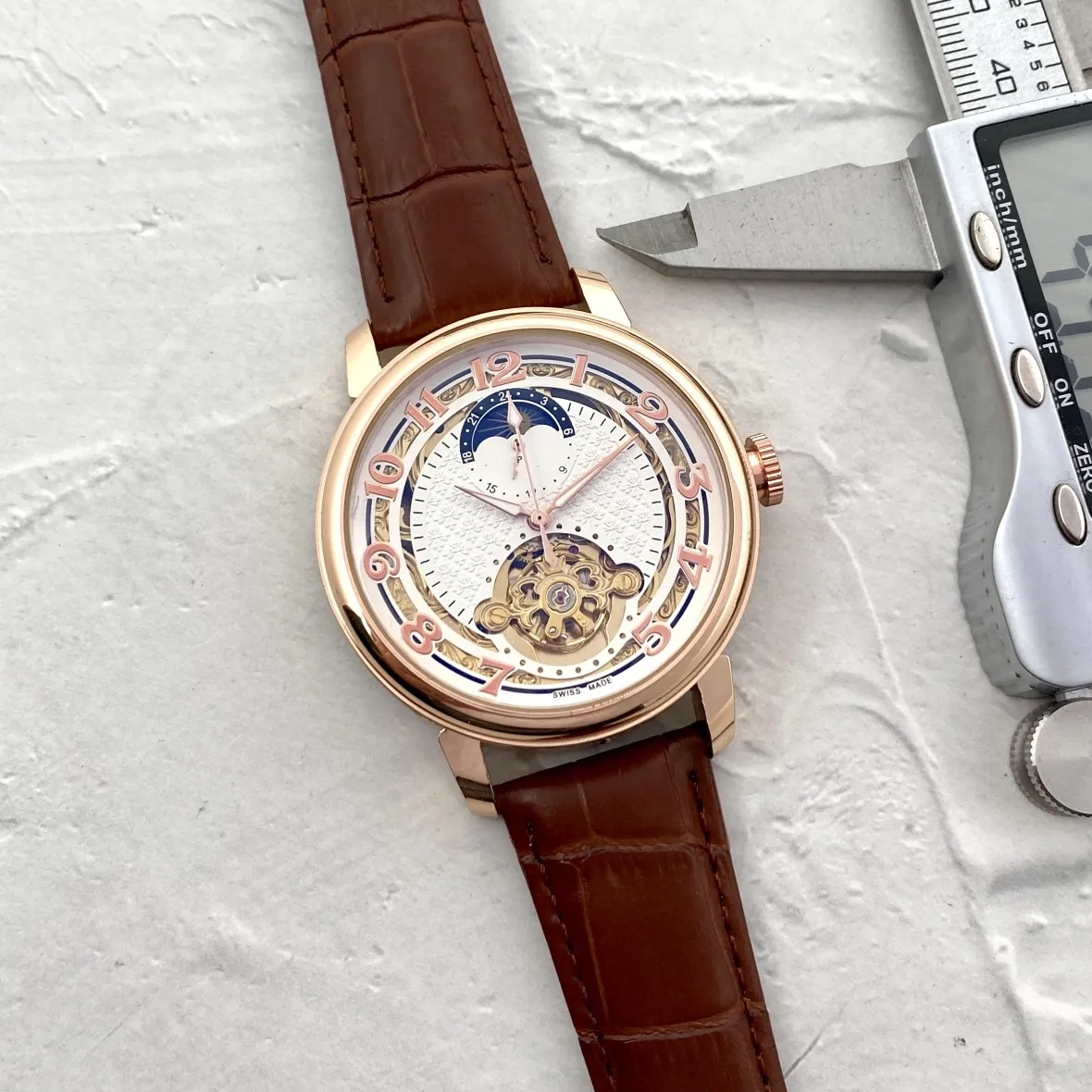 Top quality Patekity Designer Swiss mechanical watch mens automatic mechanical business Wristwatches luxury chronograph sapphire Timepieces brand watches
Top quality Patekity Designer Swiss mechanical watch mens automatic mechanical business Wristwatches luxury chronograph sapphire Timepieces brand watches