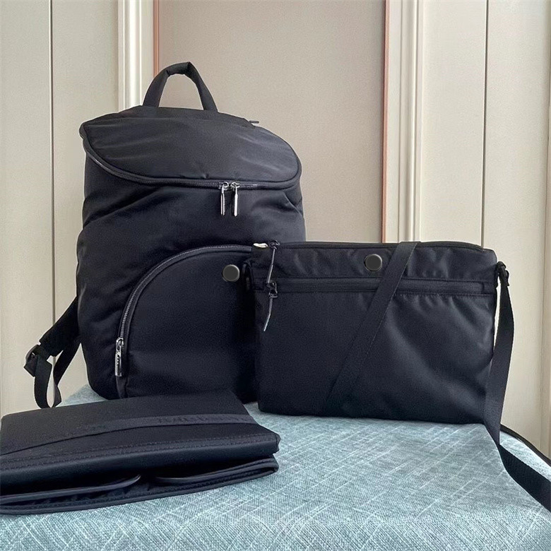LL New Parent Backpack three piece Set Mommy Baby Bags Korean Trend With Backpacks Leisure Travel, Black
LL New Parent Backpack three piece Set Mommy Baby Bags Korean Trend With Backpacks Leisure Travel, Black