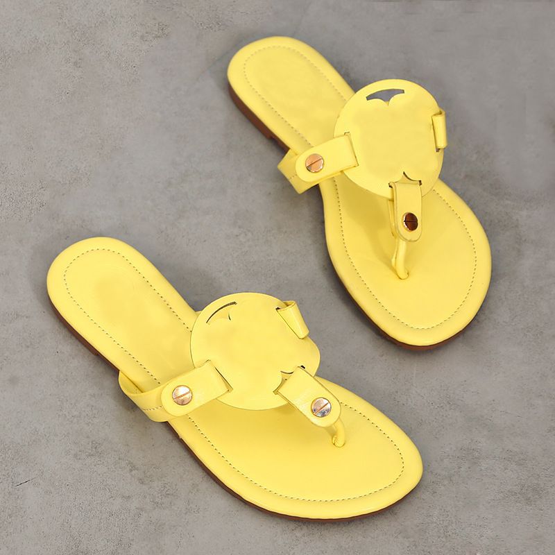 TryBurs Designer Sandals Famous House Slippers Womens Miller Metallic Gold Black Pink Embossed Flat Sliders Slides Slipper Summer Flip Flops Coach Shoes, A03
TryBurs Designer Sandals Famous House Slippers Womens Miller Metallic Gold Black Pink Embossed Flat Sliders Slides Slipper Summer Flip Flops Coach Shoes, A03