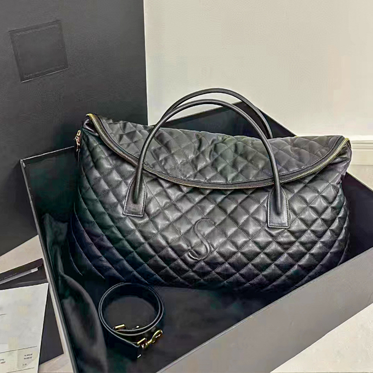 mirror quality es quilted Totes leather travel bag summer lady mens Cross Body top handle pochette handbag Clutch Bags Shoulder designer duffle woman luggage Bags, Black
mirror quality es quilted Totes leather travel bag summer lady mens Cross Body top handle pochette handbag Clutch Bags Shoulder designer duffle woman luggage Bags, Black