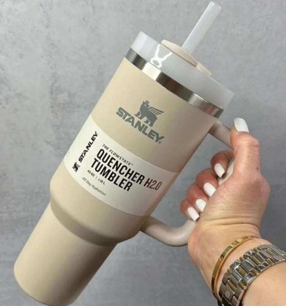 H2.0 Stanley LOGO 2nd 40oz stainless steel tumbler with handle lid straw big beer mug water bottle outdoor camping cup vacuum insulated drinking tumblers GG069469, Multi-color
H2.0 Stanley LOGO 2nd 40oz stainless steel tumbler with handle lid straw big beer mug water bottle outdoor camping cup vacuum insulated drinking tumblers GG069469, Multi-color