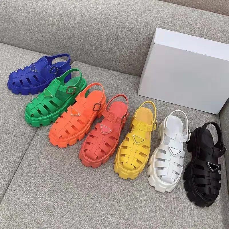 luxury Designer women Sandals triangle Roman sandal Rubber Thick Soled Gear Hollow platform summer shoes Ladies Casual Heightening Buckle Outdoor Beach slipper