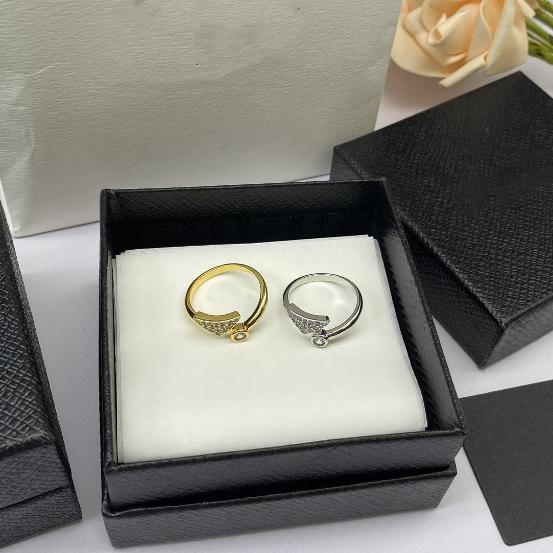 New Fashion Ring Lovers Rings for Women Men Jewelry Couples Cubic Zirconia Wedding Rings
New Fashion Ring Lovers Rings for Women Men Jewelry Couples Cubic Zirconia Wedding Rings