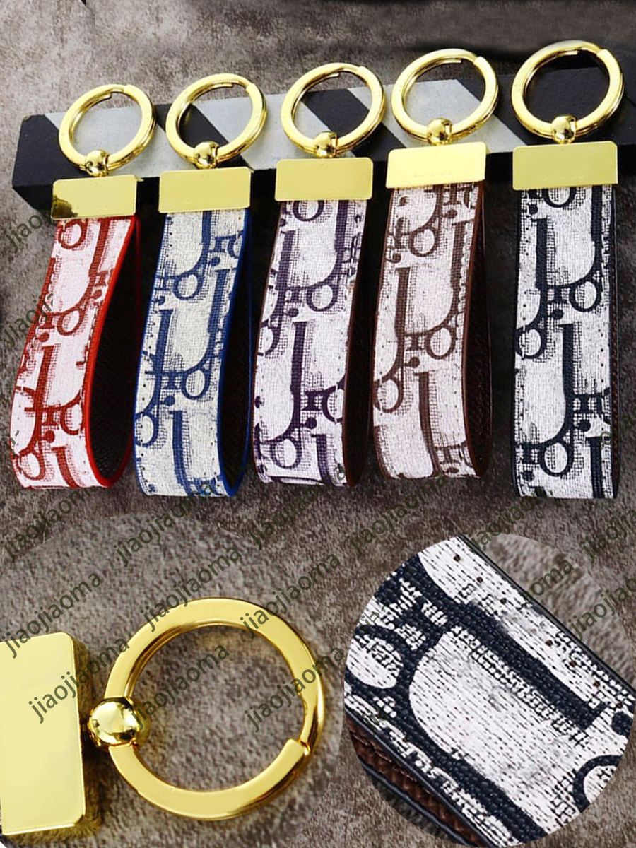 MP2 Printed Designer Keychain High Quality Keyring Fashion Brand Key chains For Gift Classics Men Women Alloy Letter Car Bag Pendant Accessories 38yao
MP2 Printed Designer Keychain High Quality Keyring Fashion Brand Key chains For Gift Classics Men Women Alloy Letter Car Bag Pendant Accessories 38yao