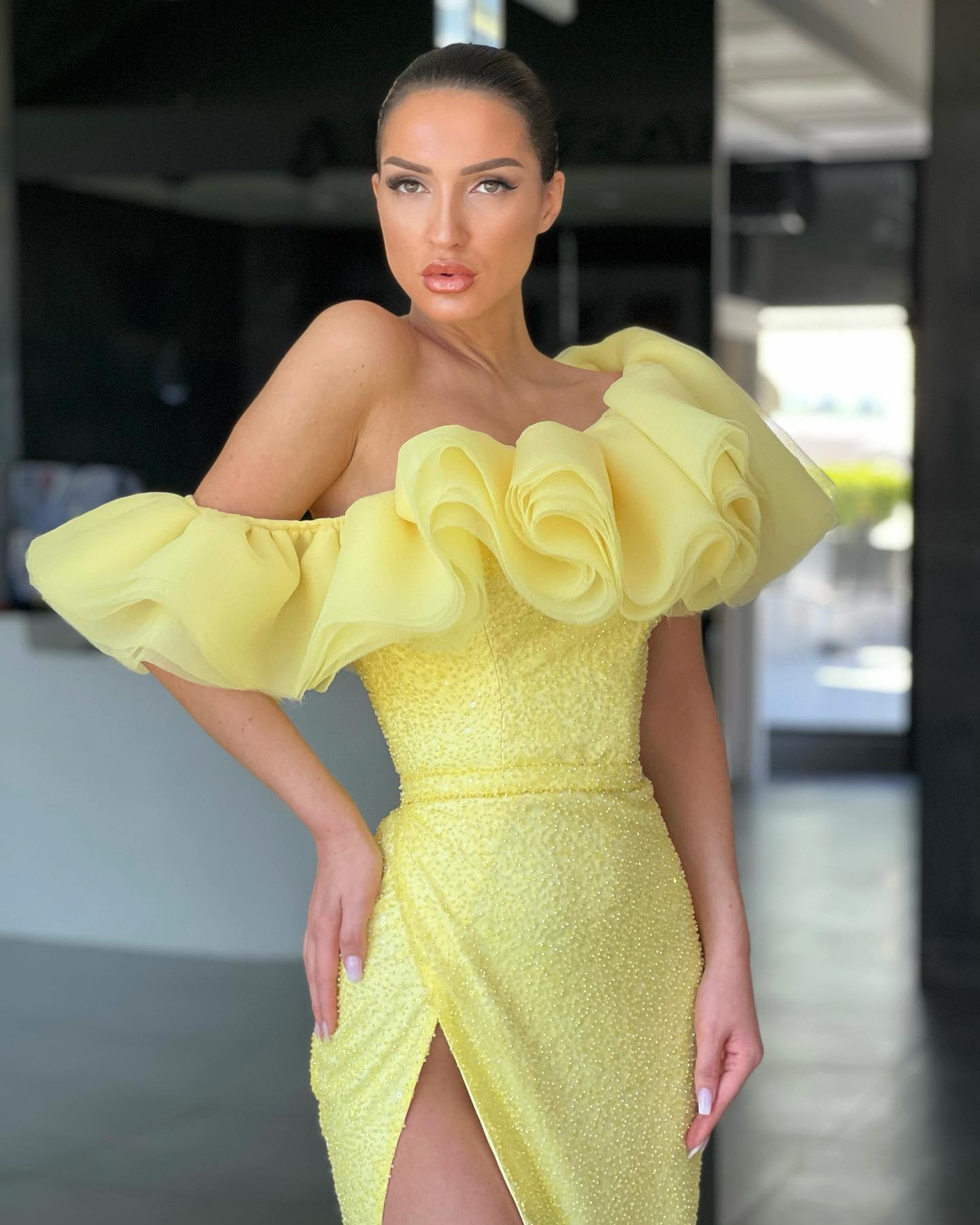 Sexy Yellow Prom Dresses Puffy Off Shoulder Sequins Party Evening Gowns Slit Formal Long Special Ocn Dress Lz0304