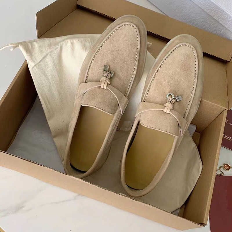Loro¡Piana¡designer Dress shoes for womens top quality Cashmere Leather tassels loafers High elastic beef tendon bottom casual Flat Heel Soft sole women, Red
Loro¡Piana¡designer Dress shoes for womens top quality Cashmere Leather tassels loafers High elastic beef tendon bottom casual Flat Heel Soft sole women, Red