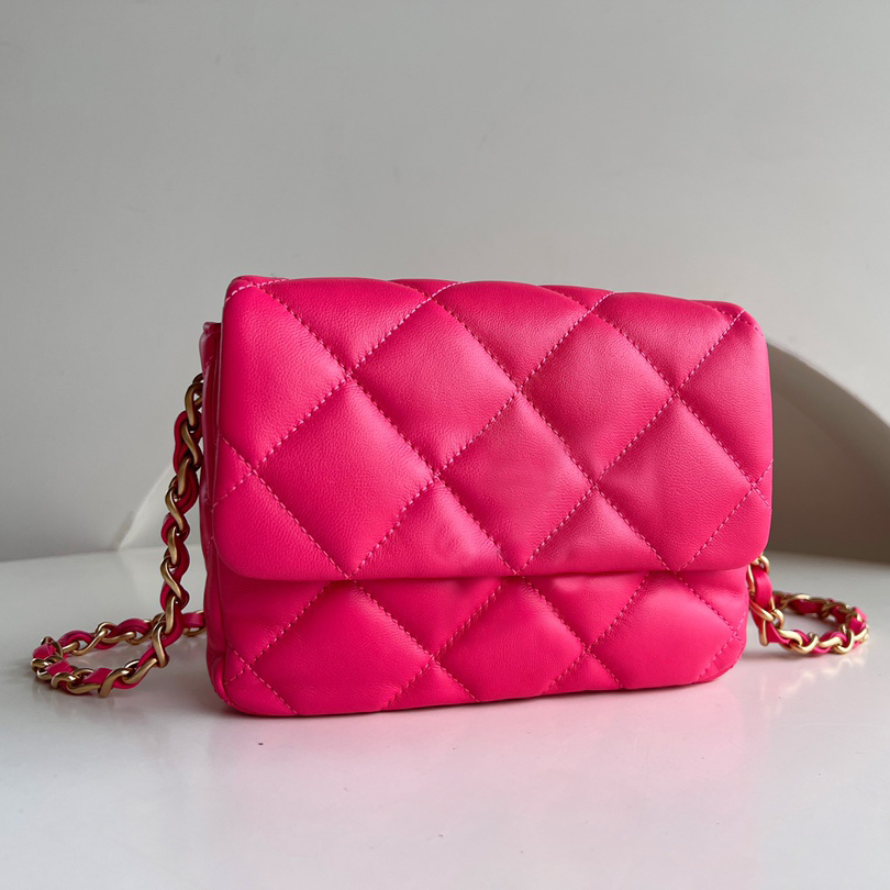 MINI FLAP BAG Designer Shoulder Bag 10A Mirror quality Lambskin Crossbody Bag With BOX C082
MINI FLAP BAG Designer Shoulder Bag 10A Mirror quality Lambskin Crossbody Bag With BOX C082