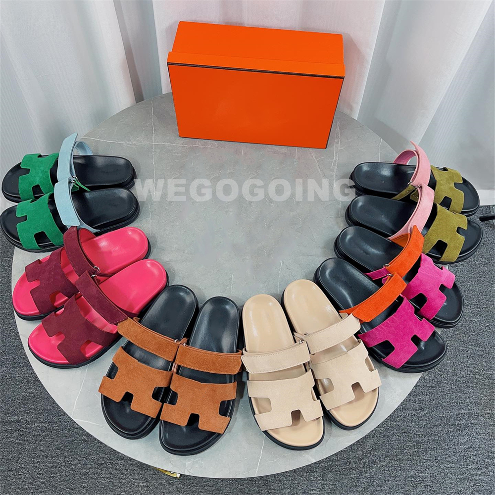 2023 Designer Slipper For Men Women Luxury claquette luxe Slides Leather Pink Orange Black Flat pantoufle mules scuffs Classic Ladies Man Dad Sandals Shoes
2023 Designer Slipper For Men Women Luxury claquette luxe Slides Leather Pink Orange Black Flat pantoufle mules scuffs Classic Ladies Man Dad Sandals Shoes
