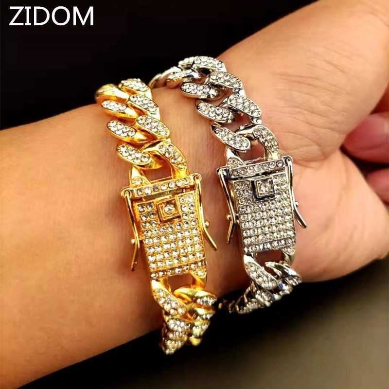 Pendant Necklaces Men Hip Hop Iced Out Bling Chain Bracelet Pave Setting Cz Stone 13mm Miami Cuban Chains Hiphop Bracelets Male Fashion Jewelry 230613
Pendant Necklaces Men Hip Hop Iced Out Bling Chain Bracelet Pave Setting Cz Stone 13mm Miami Cuban Chains Hiphop Bracelets Male Fashion Jewelry 230613