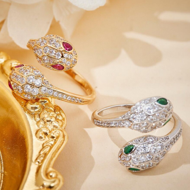 Designer Collection Style Ring Paved Full Czech Zircon Diamond Plated Gold Color Green Red Blue Eyes Double Head Snake Serpent Open Rings
Designer Collection Style Ring Paved Full Czech Zircon Diamond Plated Gold Color Green Red Blue Eyes Double Head Snake Serpent Open Rings