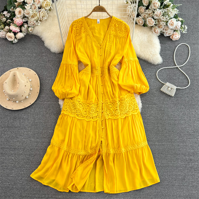 Casual Dresses Vintage Hollow Out Lace Stitching Mid-Length Women Dress High Waist Solid Color Dresses Vestidos V-neck Long Sleeve Ladies Dress 2023, Same as picture
Casual Dresses Vintage Hollow Out Lace Stitching Mid-Length Women Dress High Waist Solid Color Dresses Vestidos V-neck Long Sleeve Ladies Dress 2023, Same as picture