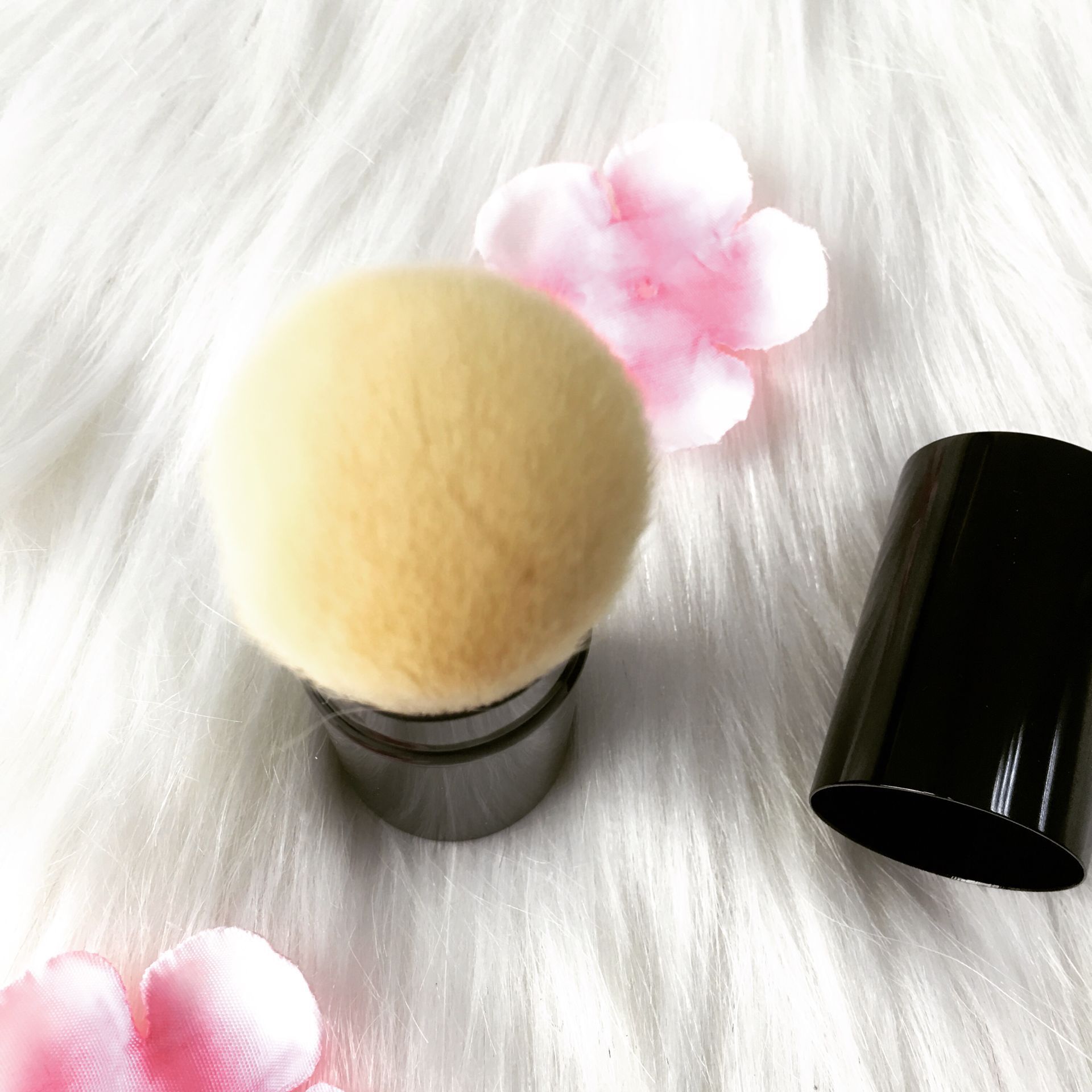 EPACK LES BELGES Single KABUKI BRUSH With Retail Box Package Makeup Brushes Blendersingle RETRACTABLE Blush Brush Make Up Tool