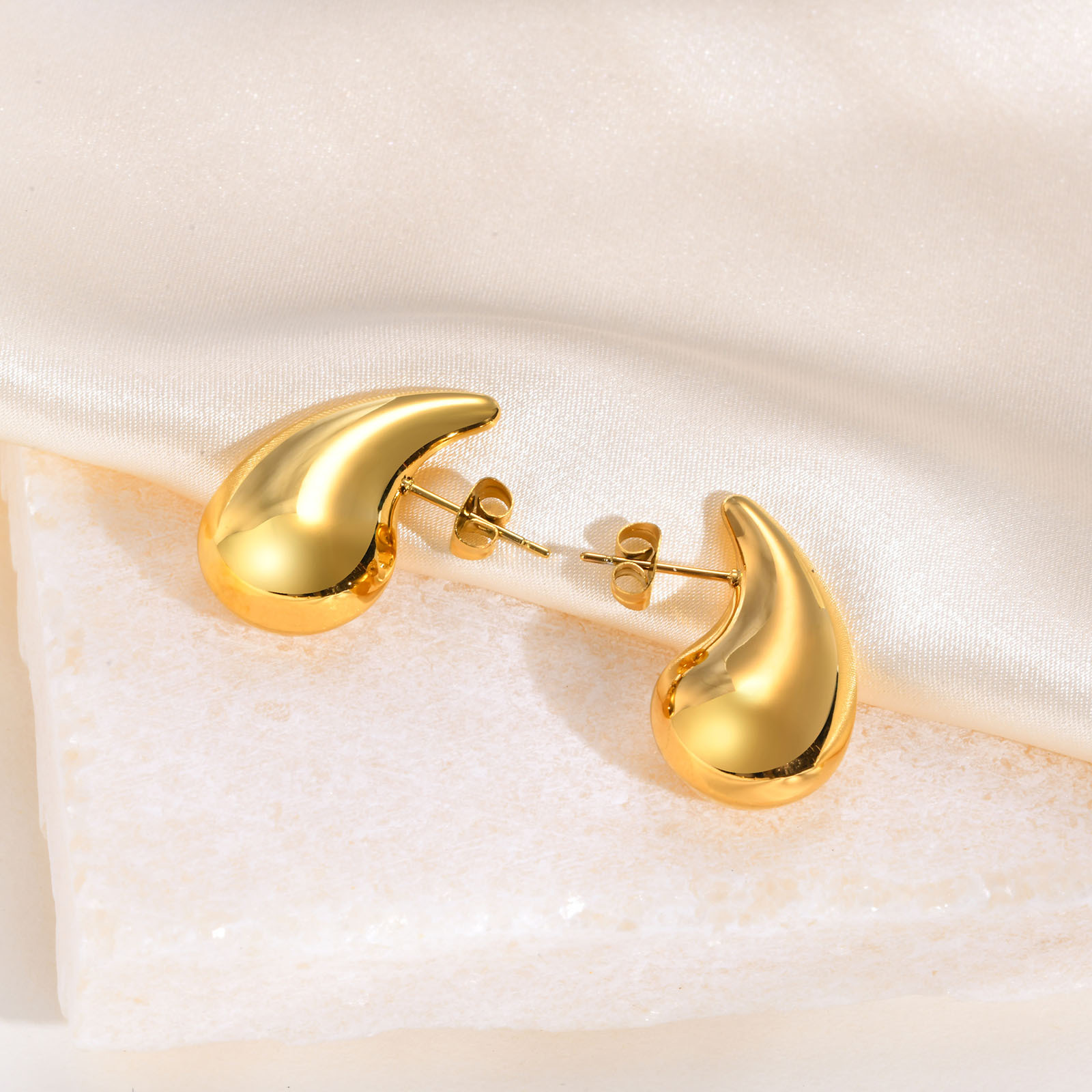 Women's Studs Earrings Hollow Drop Open Hoop Hypoallergenic Stainless Steel Gold-plated Fashion Jewelry Suitable for Lady Girls n412