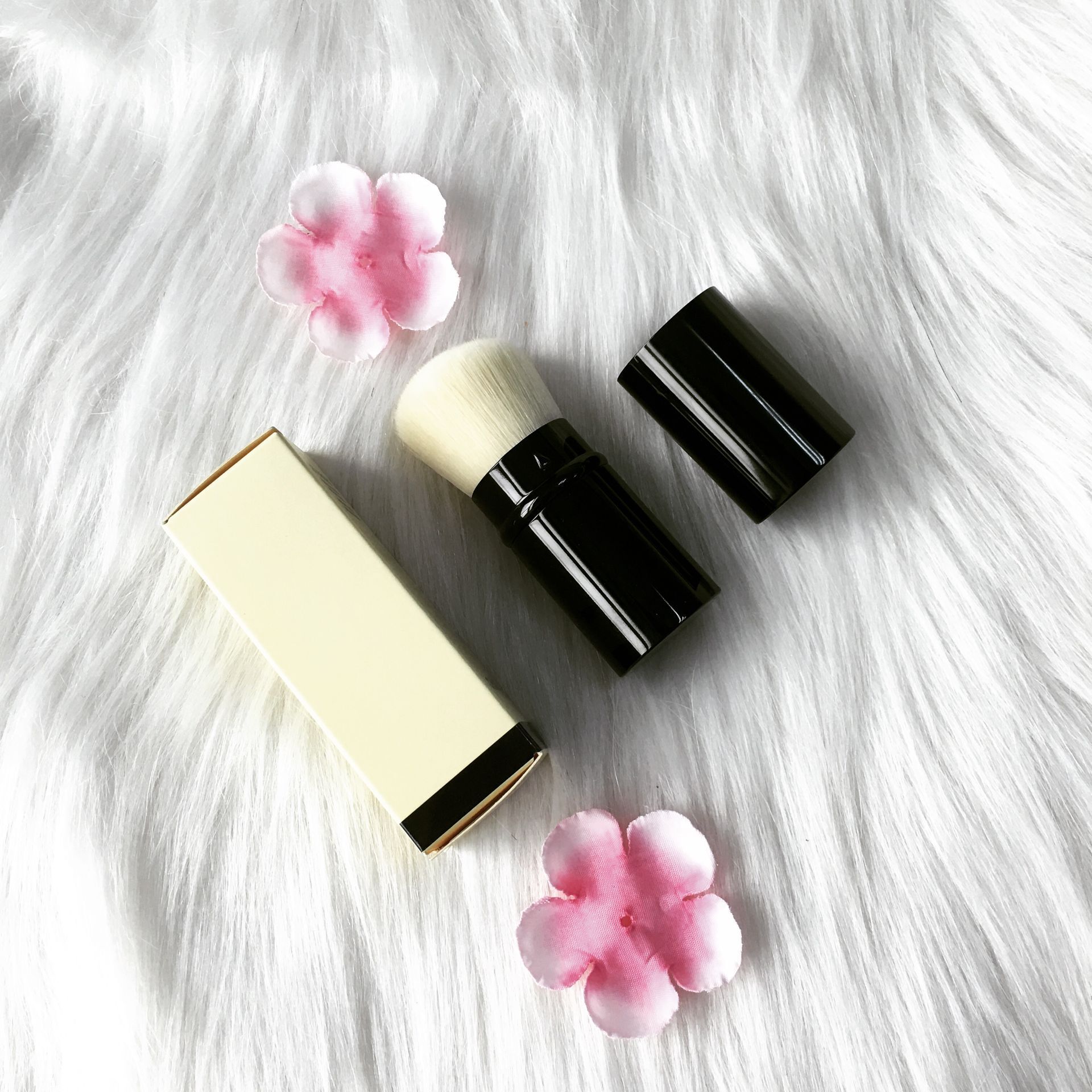 EPACK LES BELGES Single KABUKI BRUSH With Retail Box Package Makeup Brushes Blendersingle RETRACTABLE Blush Brush Make Up Tool